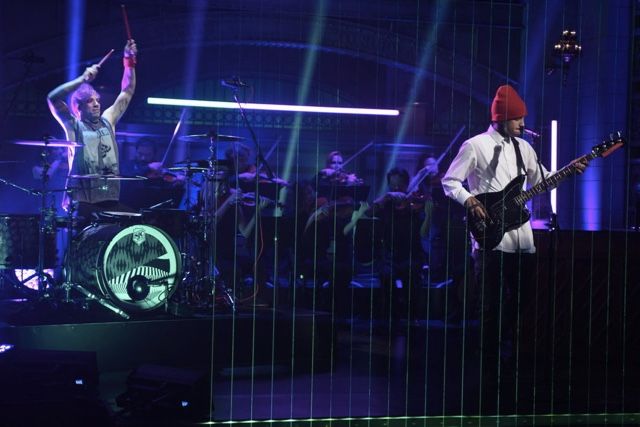Musical guest Twenty-One Pilots performed "Heathens" and "Ride"